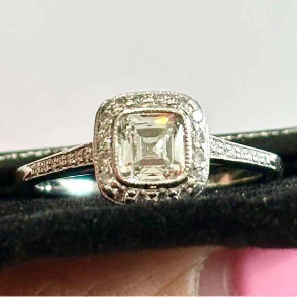 TIFFANY & CO PLATINUM LEGACY .79CT ENGAGEMENT DIAMOND RING WITH PAPERS AND BOX - Picture 4 of 12